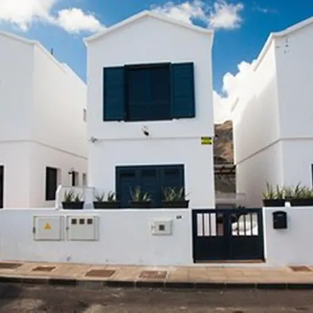Casa Esther Órzola